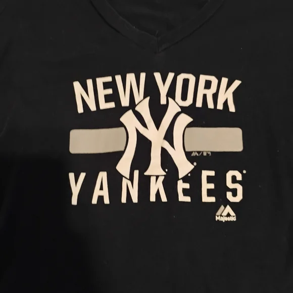 NY Yankees Tshirt For Ladies. Navy And White XL - Picture 4 of 5